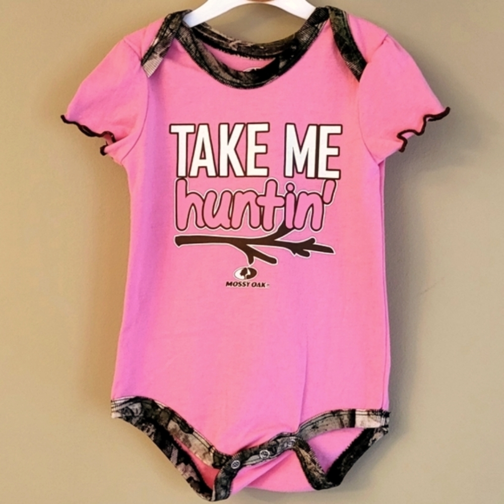 Mossy Oak "Take Me huntin' " pink onesie/bodysuit